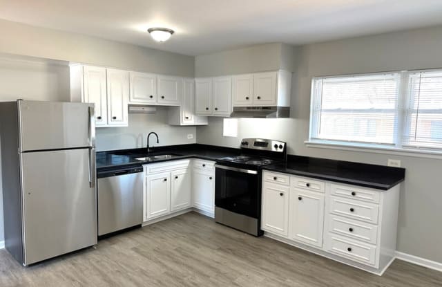 3 Scotdale Rd Apt 3 - 3 Scotdale Road, La Grange Park, IL 60526