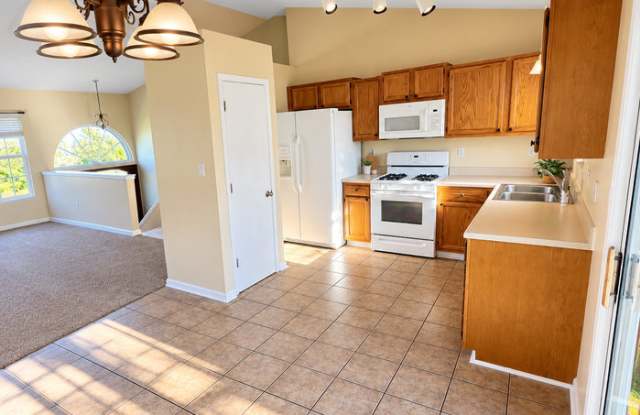 3086 Valley Oakes Drive Gallery 3