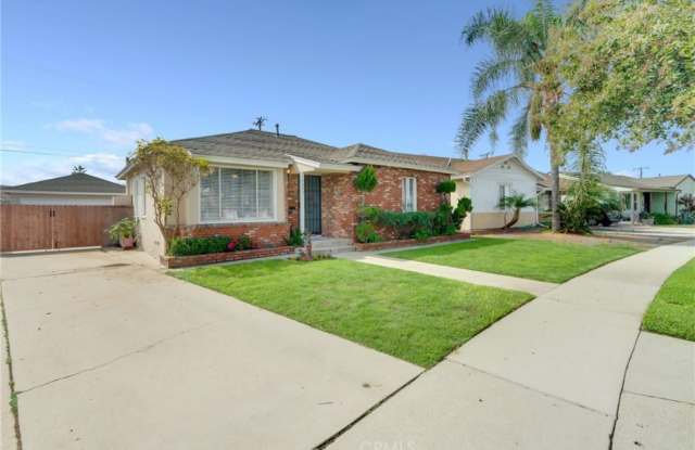 9378 Prichard Street Gallery 4