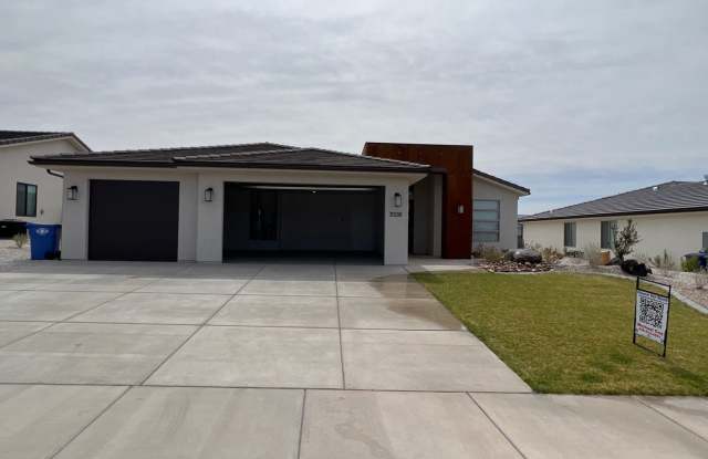 3 bed plus office / 2.5 bath / 3 car Single Story - 3126 Fuchsia Drive, St. George, UT 84790 3 bed plus office / 2.5 bath / 3 car Single Story - 3126 Fuchsia Drive, St. George, UT 84790