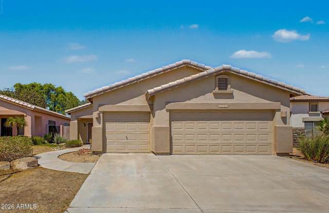 5 bedroom 2 bath Phoenix home! Gallery 1