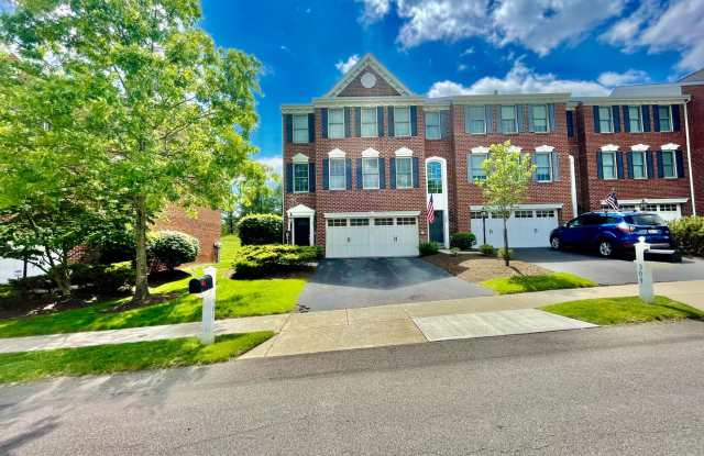Modern Elegance: Newly Remodeled Home with 2-Car Garage in Wexford, PA photos photos