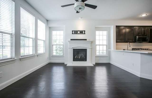 5751 Headquarters Drive Gallery 4