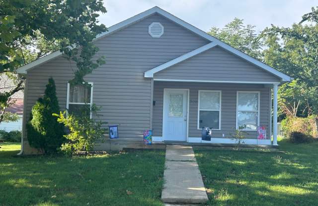 3 Bed 2 Bath Single Story House close to Schools - 308 West End Avenue, Union, MO 63084