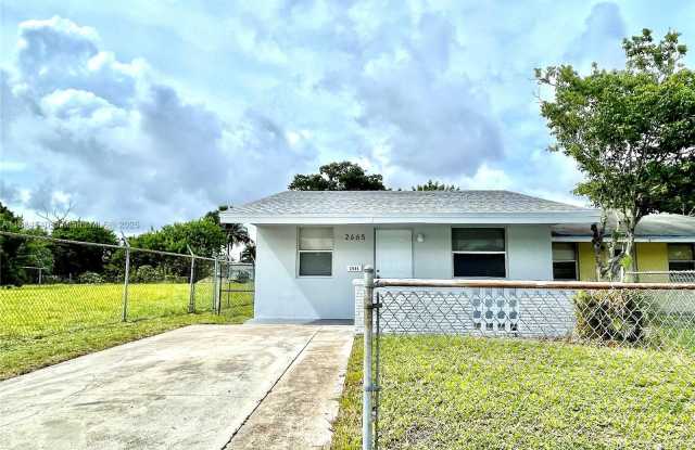 2665 NW 20th St photos photos
