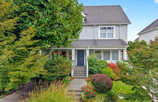 Charming Capital Hill Craftsman Home in Ideal Location! photos photos