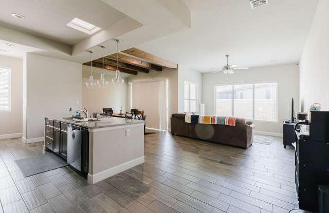 Spacious 3 Bedroom 2 Bath Home with 3-Car Garage Gallery 4