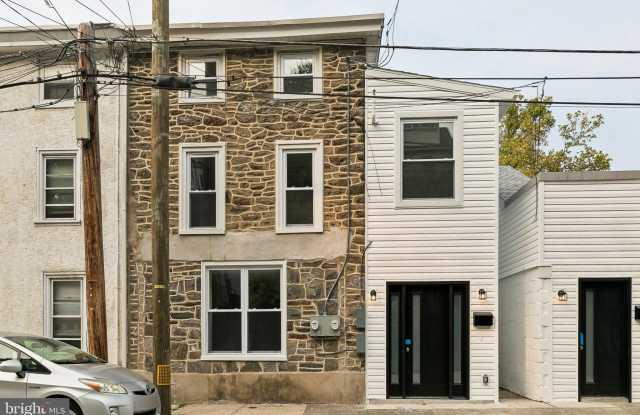 17 JEFFERSON Street Gallery 3