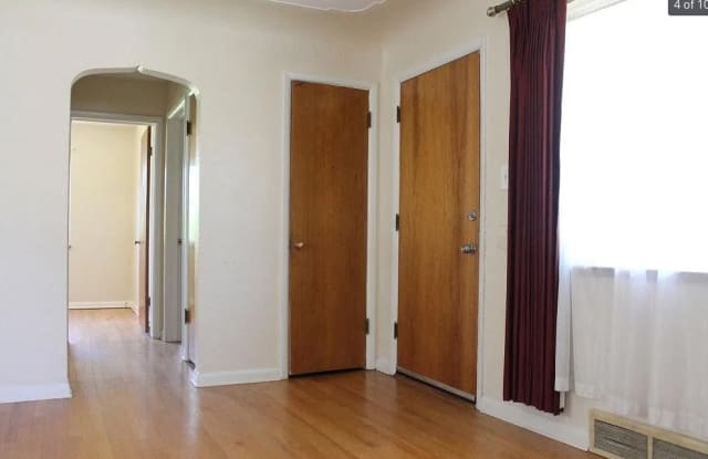 1090 East Dartmouth Avenue photos photos