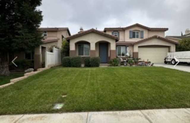 Beautiful 5 Bedroom Home for Rent Gallery 3