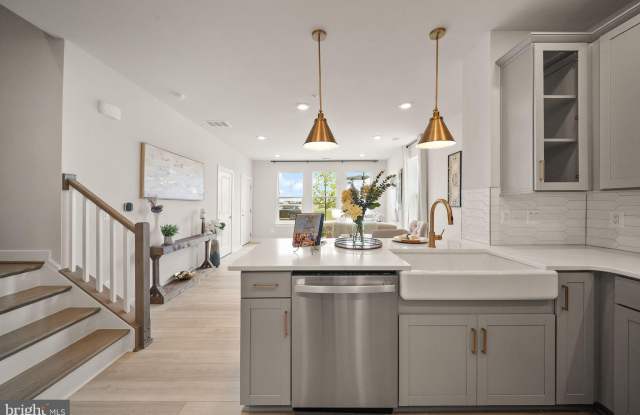 20173 NORTHPARK Drive Gallery 3