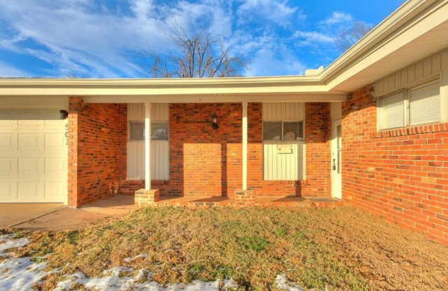 Chic 3-Bed 2-bath in Oklahoma City photos photos