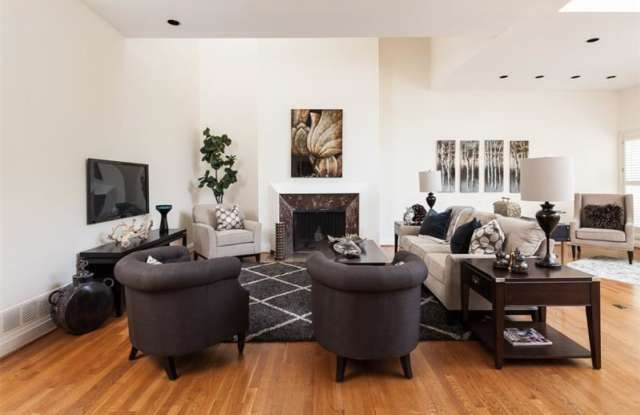 133 17th Street # 0 Gallery 3