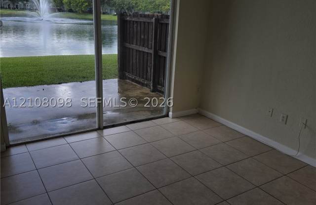 1442 SE 24th Ct Gallery 4