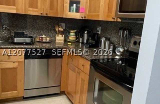 100 Lakeview Dr Gallery 4