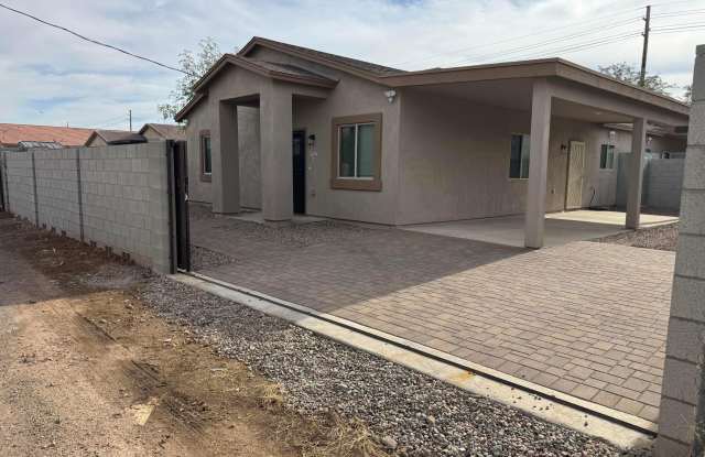 2814 E Roeser Road Gallery 2