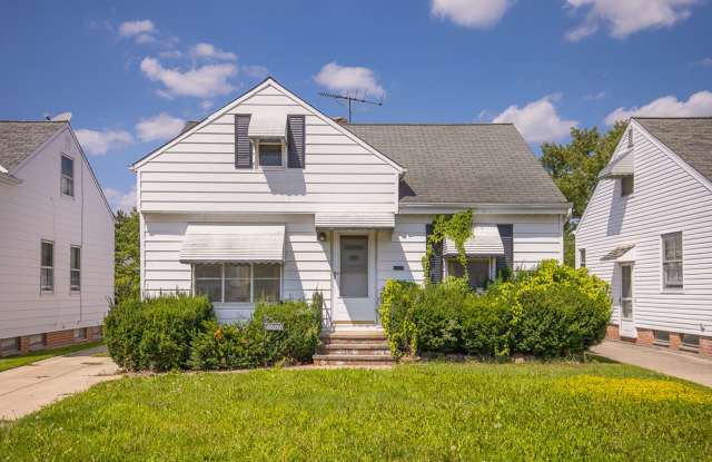 3-BED, 1 BATH BEAUTIFUL SINGLE- FAMILY HOME IN MAPLE HEIGHTS! Gallery 4