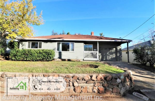 2453 Ramona Place - 2453 Ramona Place, Redding, CA 96002