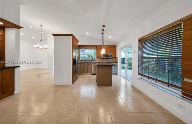 6352 SW 112th Pl # 6352, Miami, FL 33173 photos photos