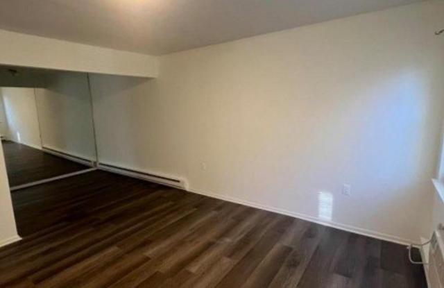 44 Lincoln Gdns Gallery 2