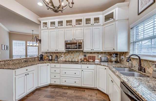 4917 Ridglea Hills Court Gallery 3