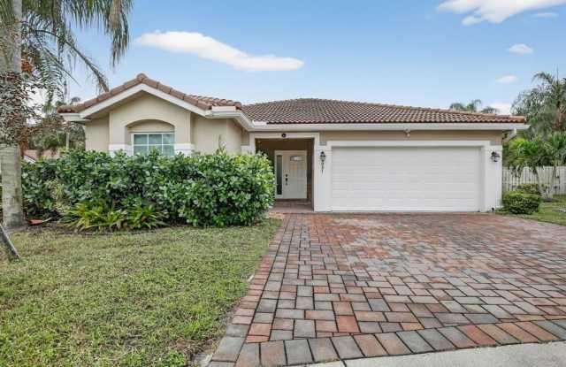 1051 NW 124th Ter photos photos