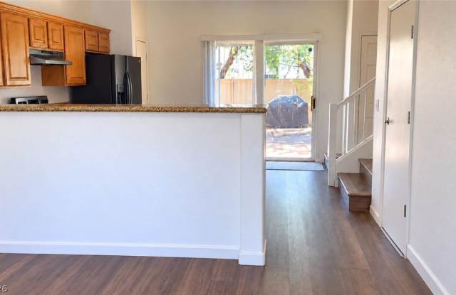 7466 Mariposa Grove Street Gallery 4