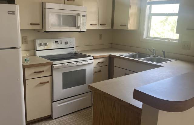 6801-4 Willowbrook Drive Gallery 3