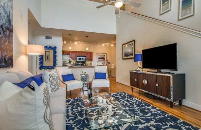 14355 Memorial Dr Gallery 4