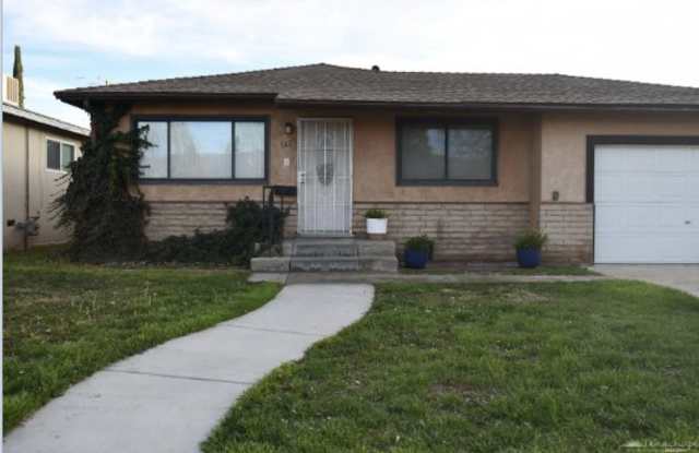 122 West I Street photos photos