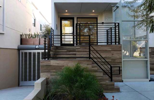 2649 S Hobart Blvd - 2649 South Hobart Boulevard, Los Angeles, CA 90018