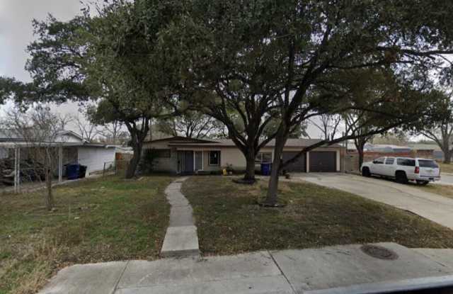 302 Nash Boulevard photos photos