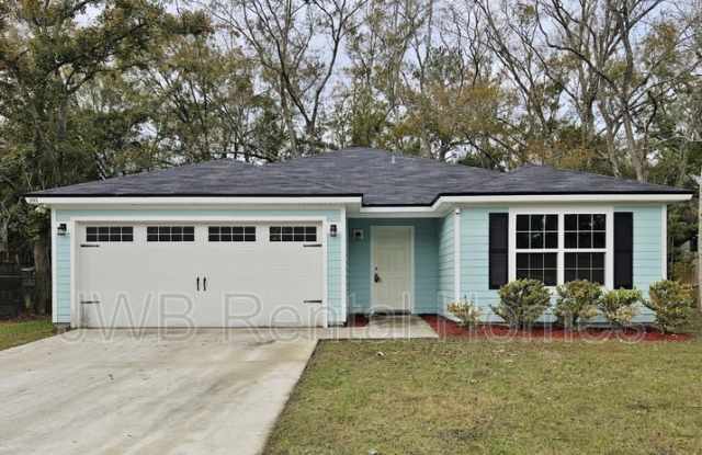 2562 Red Robin Dr W photos photos