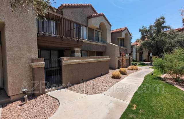 1905 E University Dr photos photos