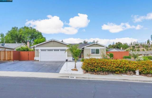 Gorgeous Remodeled 3 Bedroom Home with Solar & RV Parking photos photos