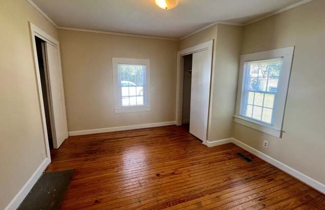 817 DILLARD CIRCLE Gallery 4