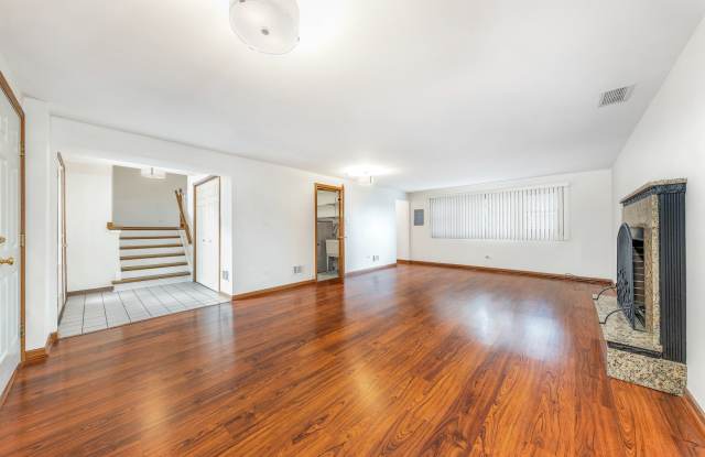 1202 Iroquois Lane Gallery 4