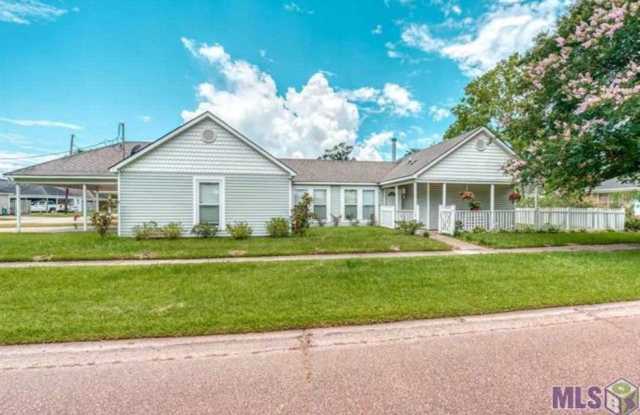 3 Bedroom House near Bluebonnet - 3501 Myrtle Grove Drive, East Baton Rouge County, LA 70810