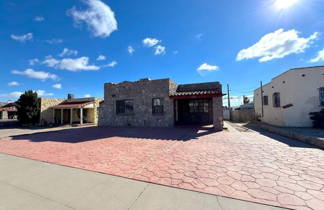 Central El Paso 3 bed with Refrig A/C and Hardwood Flooring! - 3706 Sacramento Avenue, El Paso, TX 79930 Central El Paso 3 bed with Refrig A/C and Hardwood Flooring! - 3706 Sacramento Avenue, El Paso, TX 79930