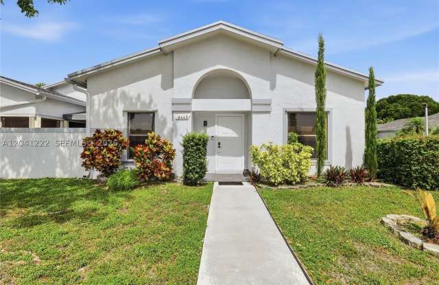 6443 SW 152nd Cir Pl Gallery 2