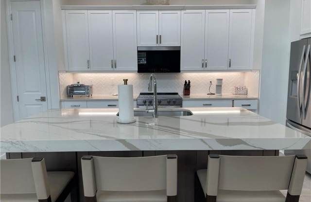 6984 Saona Ct Gallery 2