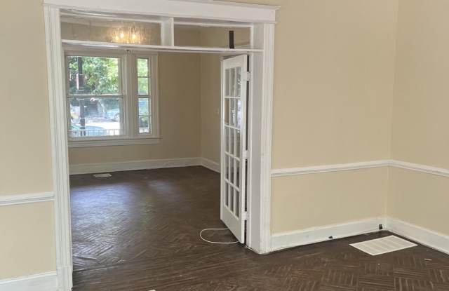 2713 WISCONSIN AVENUE NW Gallery 4