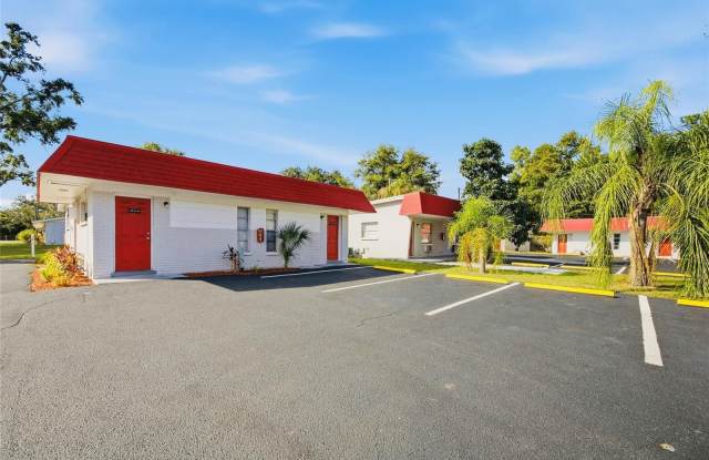 1310i LEXINGTON COURT photos photos