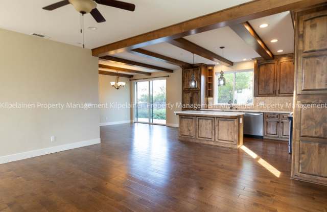 4bed 3 Bath Beautifully Updated Home in Gated Community Gallery 3