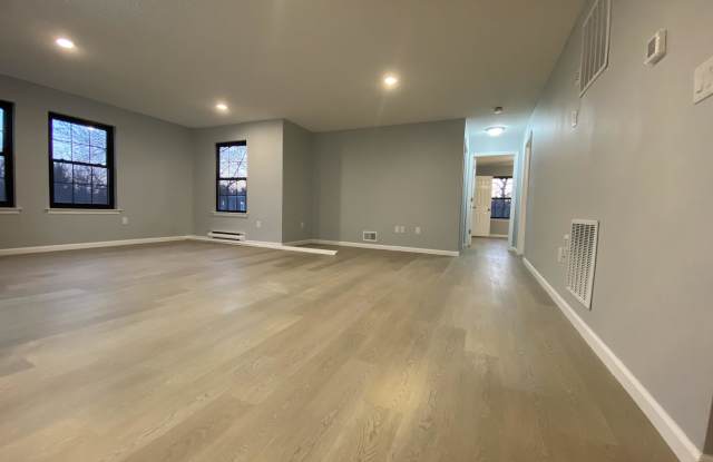 184 Wycoff Way W Gallery 3