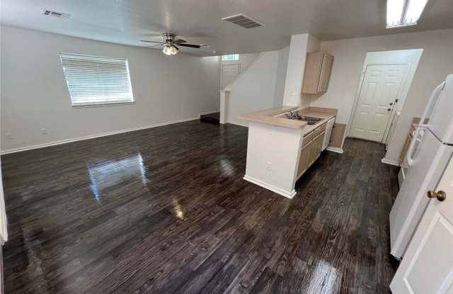 935 Sagewood photos photos