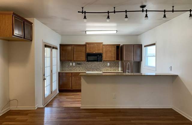 1601 Grayfriars Ave Gallery 3