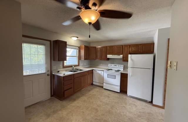 3226 Oak Knoll Drive - 4 Gallery 1