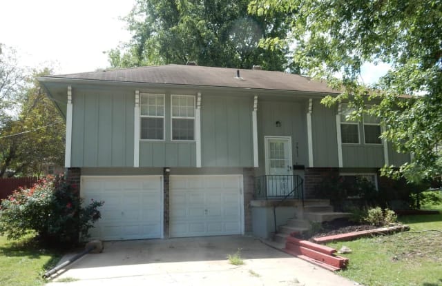 7911 E 103rd Ter - 7911 E 103rd Ter, Kansas City, MO 64134
