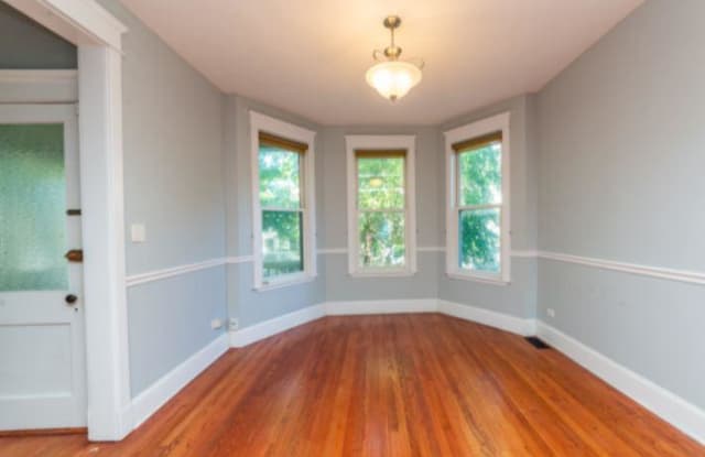 1505 W Wellington Avenue photos photos
